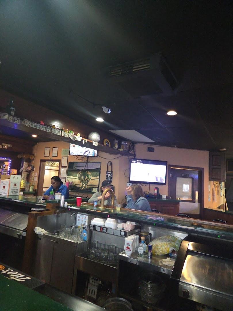 Kelly's Trackside Inn